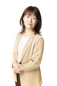 篠田　真由美